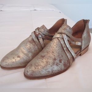Diba True Gold Distressed Leather Cutout Shoe